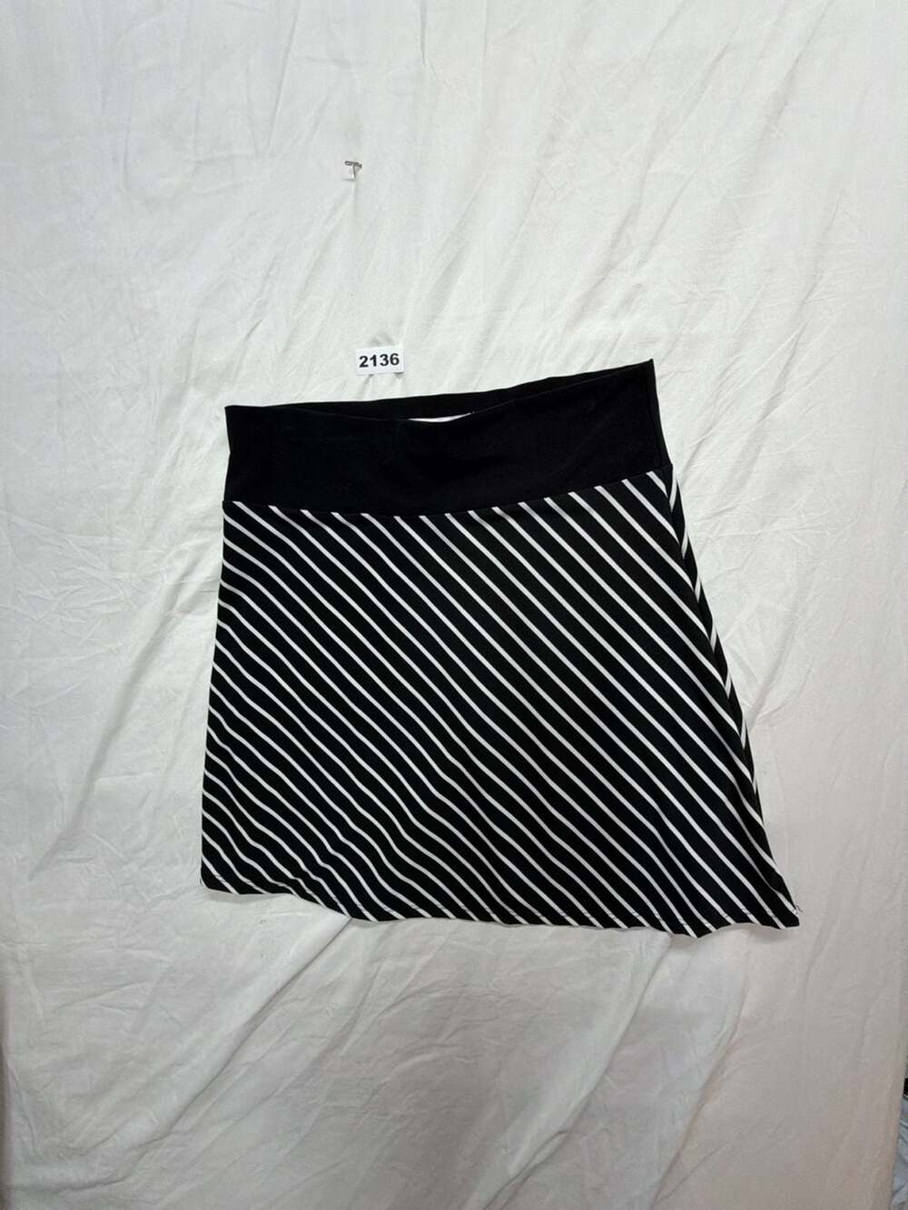 White House Black Market Skirt Size XS Black White Stripe